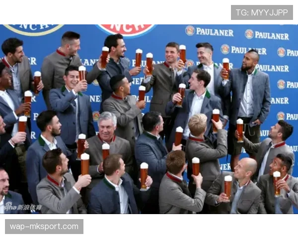 拜仁全队身着特别版T恤庆祝，沙拉盘将在5月16日正式颁发